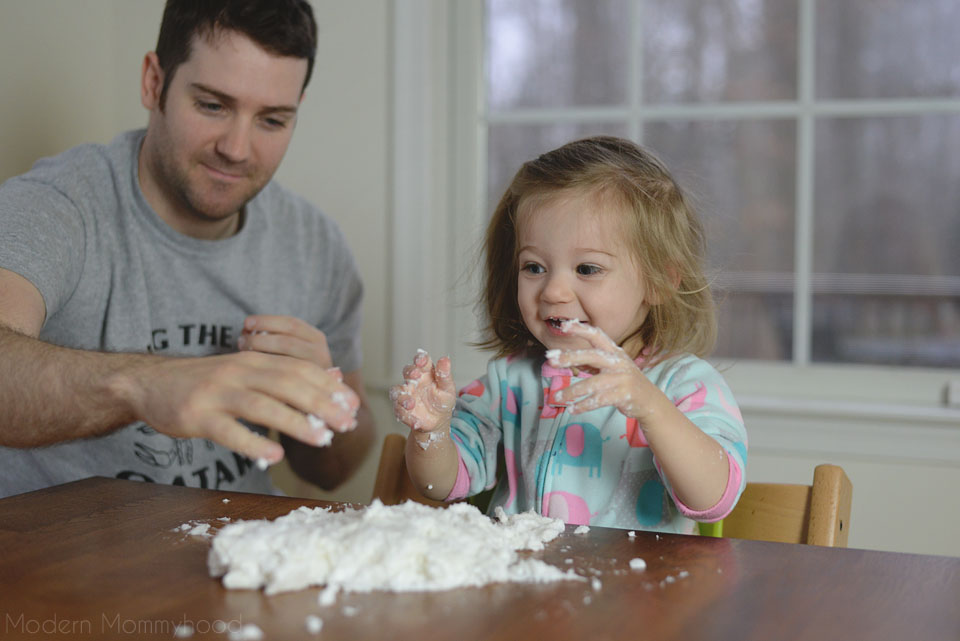 Snow Dough Recipe - great sensory play for toddlers and kids! Made with only 3 ingredients! ModernMommyhood.com