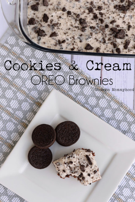 Cookies and Cream Oreo Brownies Recipe + Hamilton Beach Giveaway. Gooey fudgey brownies with bits of OREOS smothered with a yummy OREO buttercream frosting! Tastes like a soft Double Stuff OREO!