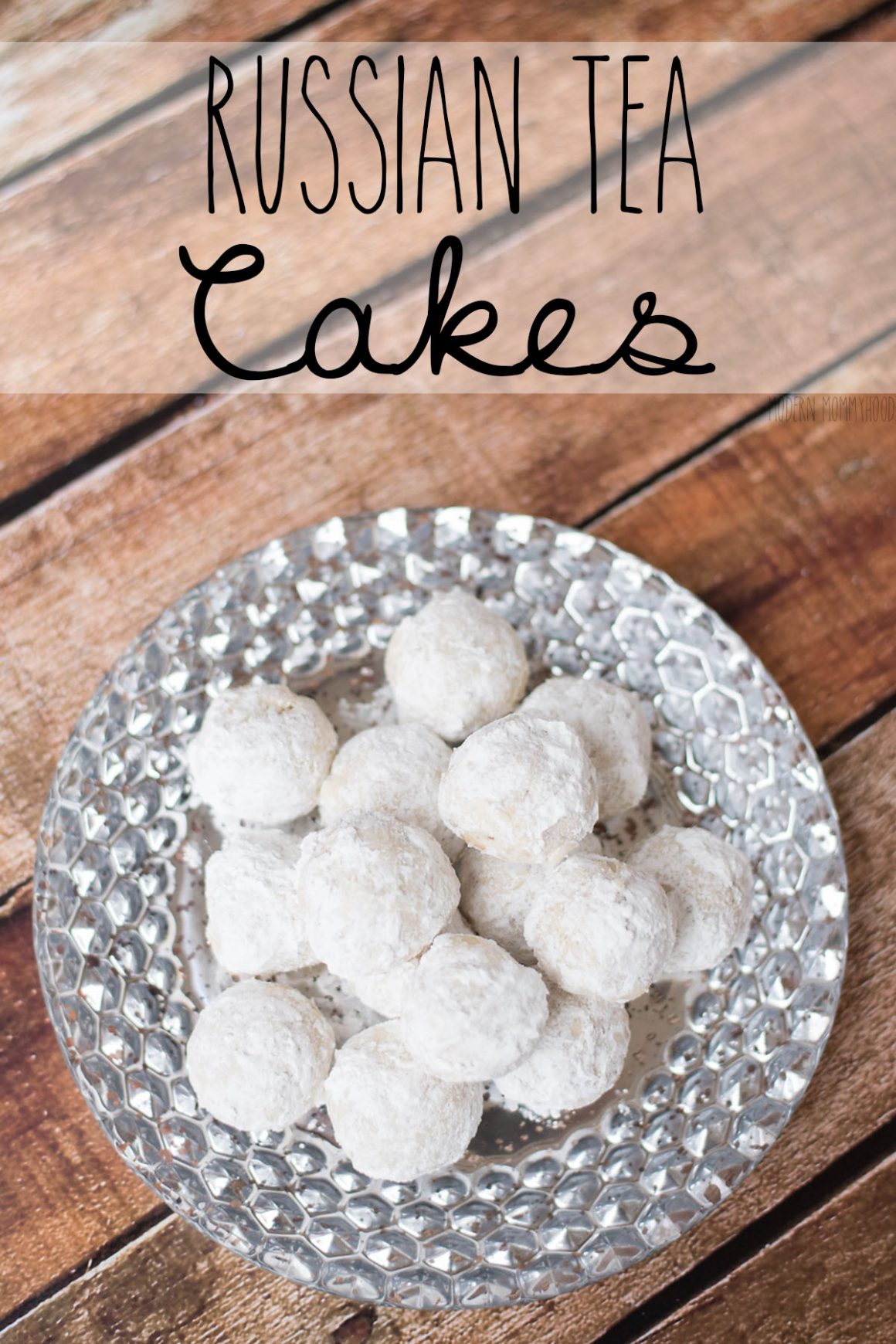 Russian Tea Cakes - a delicous cookie that will melt in your mouth and is perfect for the holidays!