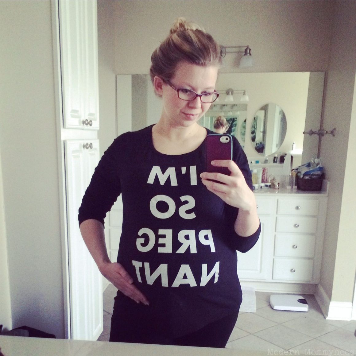 34 weeks and 1 day pregnant - bump photo