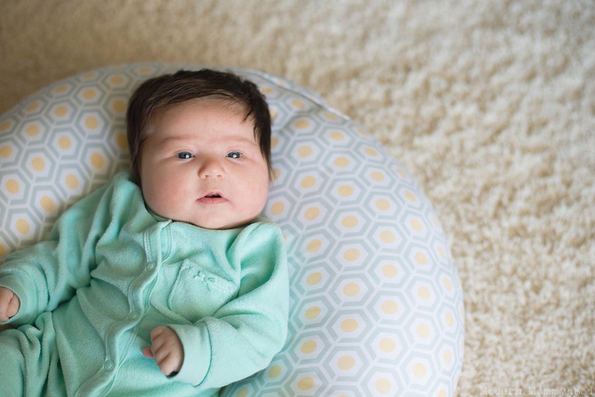 Boppy Newborn Lounger {Review} Modernly