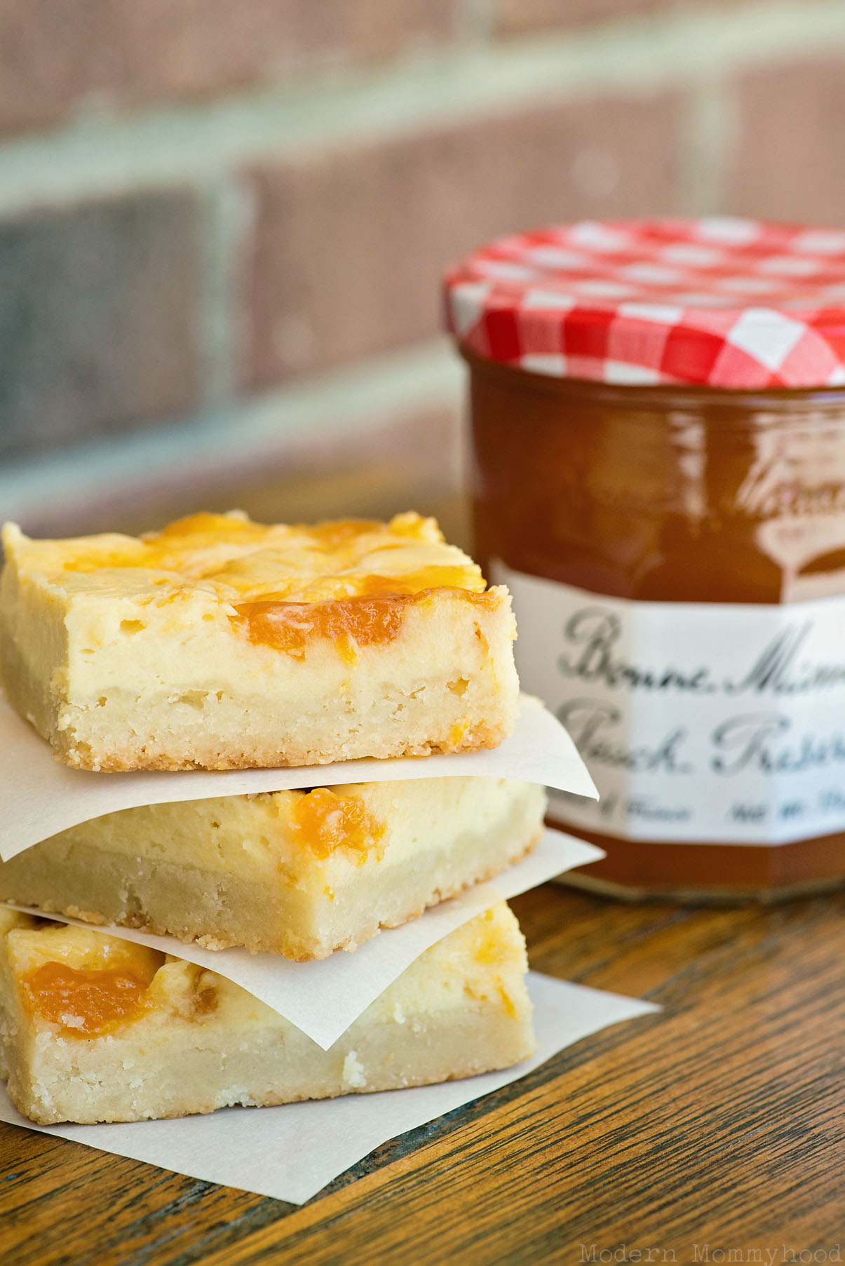 Peaches and Cream Cheesecake Bars Modernly