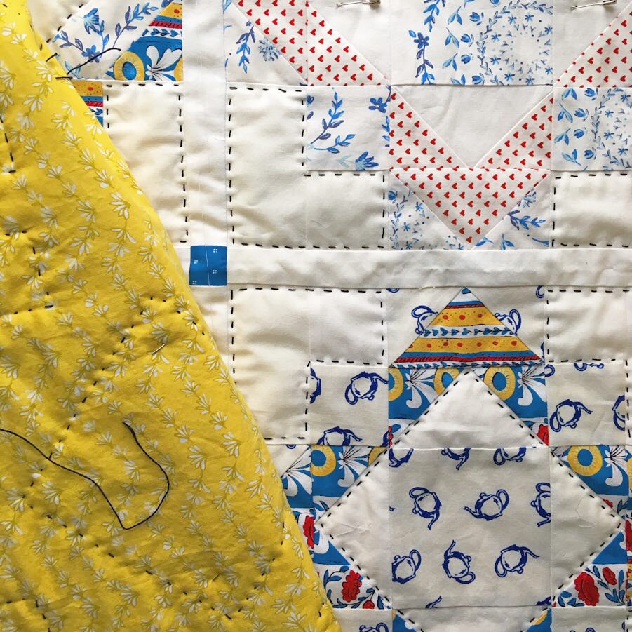 Framed Folk Quilt - a fat quarter friendly quilt pattern by Modernly Morgan